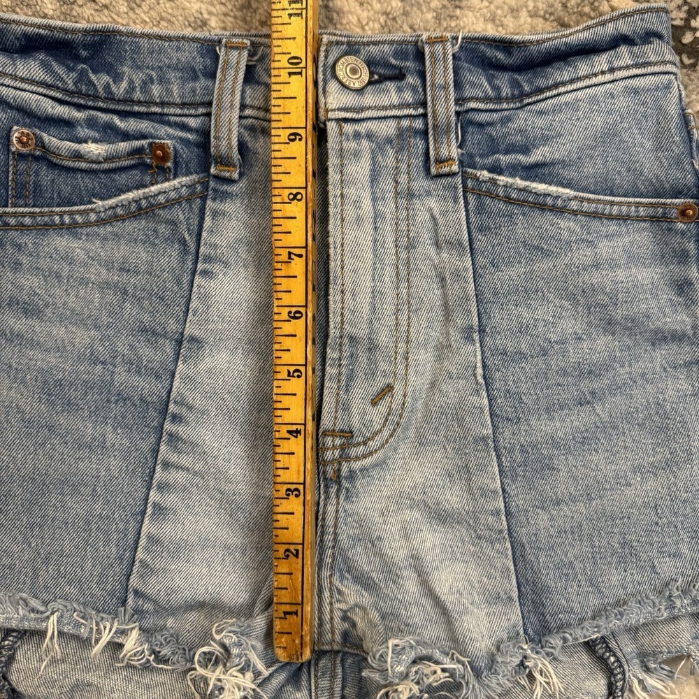 Abercrombie And Fitch High Rise Mom Short Women's Size 24 Denim - Picture 6 of 7